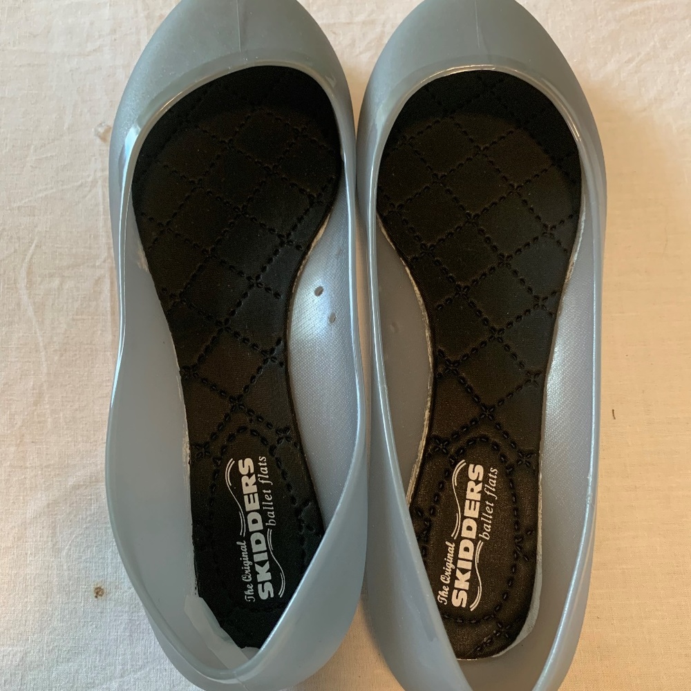 Grey Ballet Flats